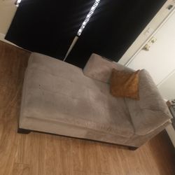 Small Long Lounge Couch 🛋  Paid $300