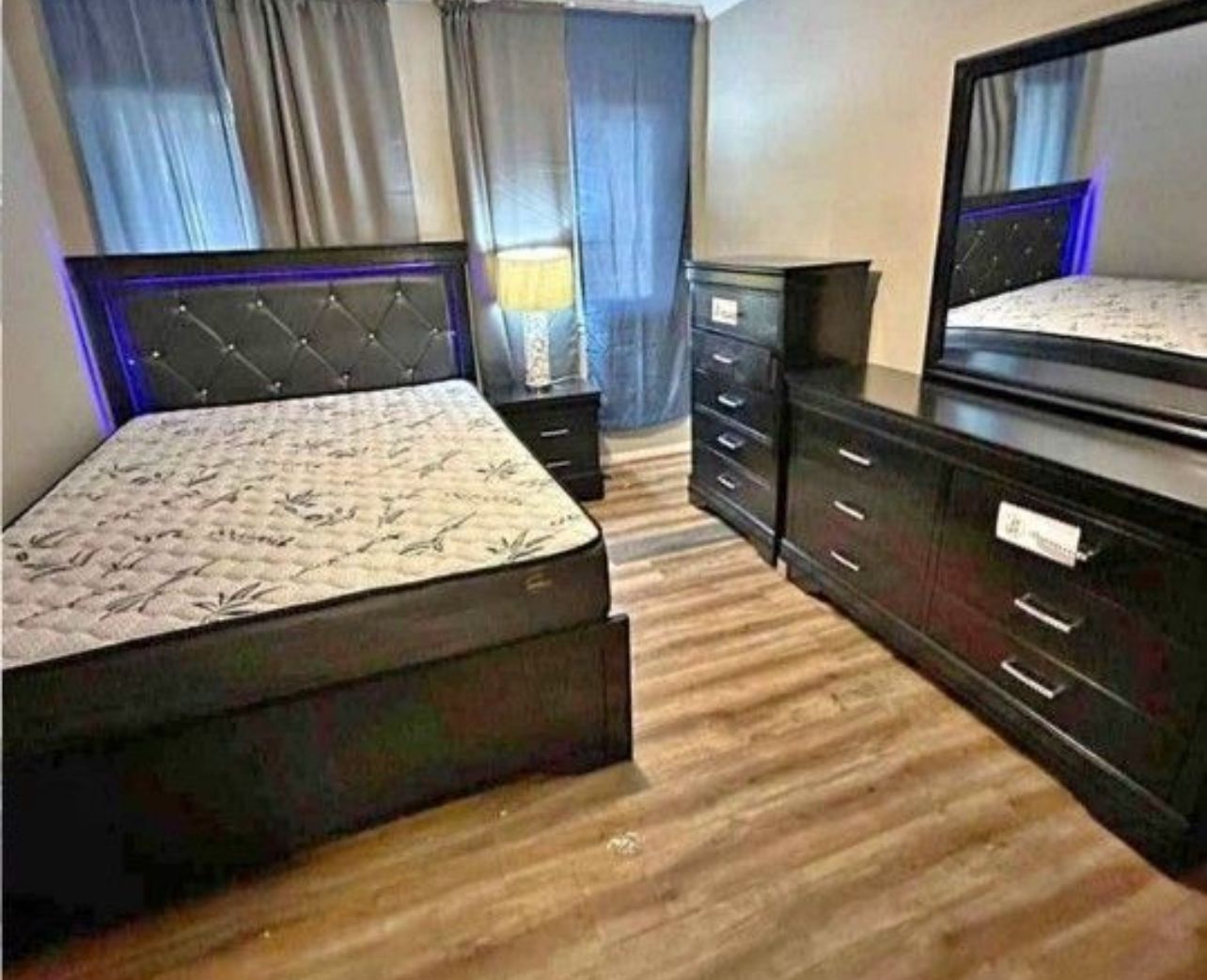 New bedroom set in box 📦 799