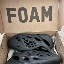 adidas Yeezy Foam RNR Onyx