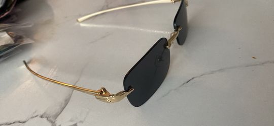 Sunglases