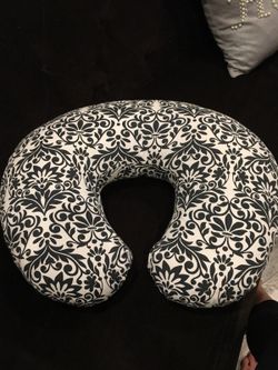 Nursing pillow