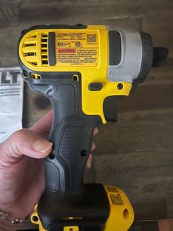 Dewalt 20V Max 1/4 inch Impact Wrench