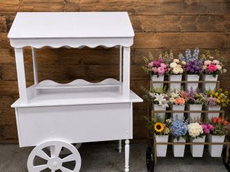Dessert cart