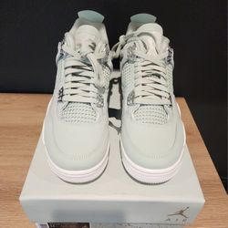 Retro Air Jordan 4 Seafoam