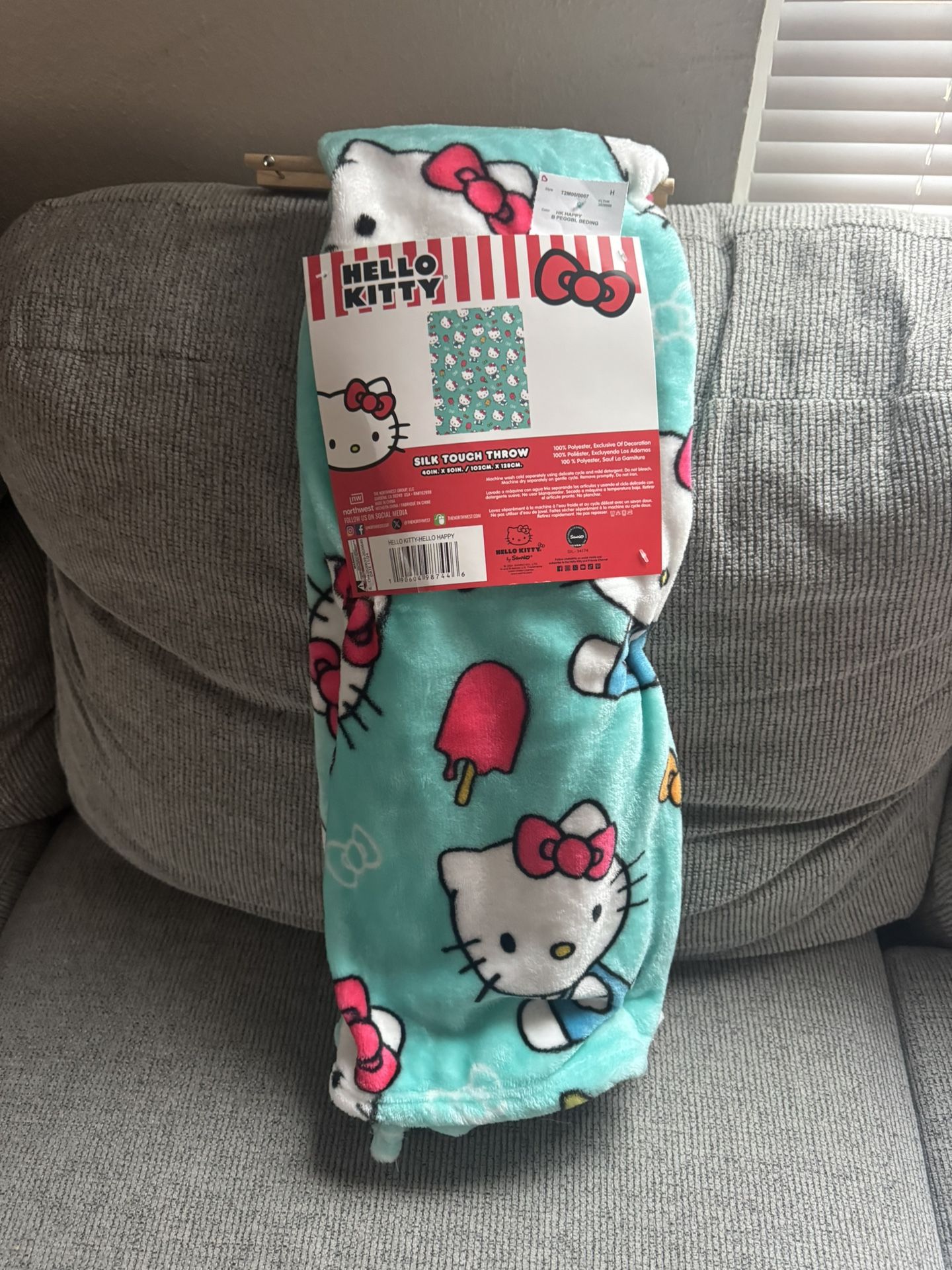 NWT Hello Kitty Baby Blanket