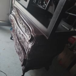 Dresser And Coffee Tables