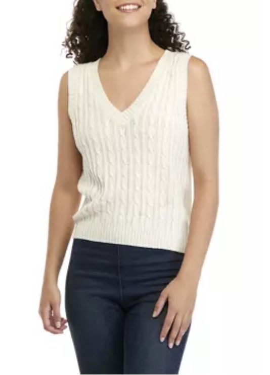 Belle du Jour Juniors' Sleeveless Plaid Sweater Vest