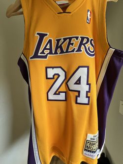 Men's Medium Los Angeles Lakers Kobe Bryant Mitchell & Ness Gold Hardwood Classics 2008-09 Authentic Jersey