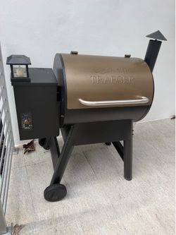 Traeger Pro Series 22 Pellet Grill & Smoker - $220