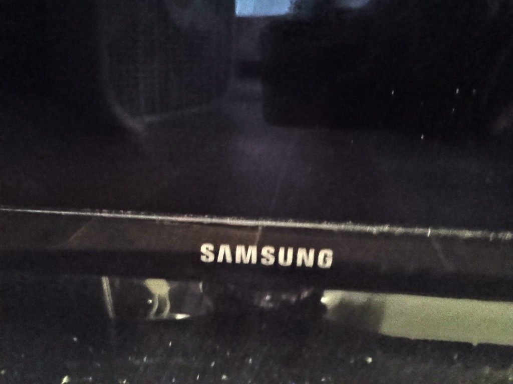 Samsung Flat Screen TV