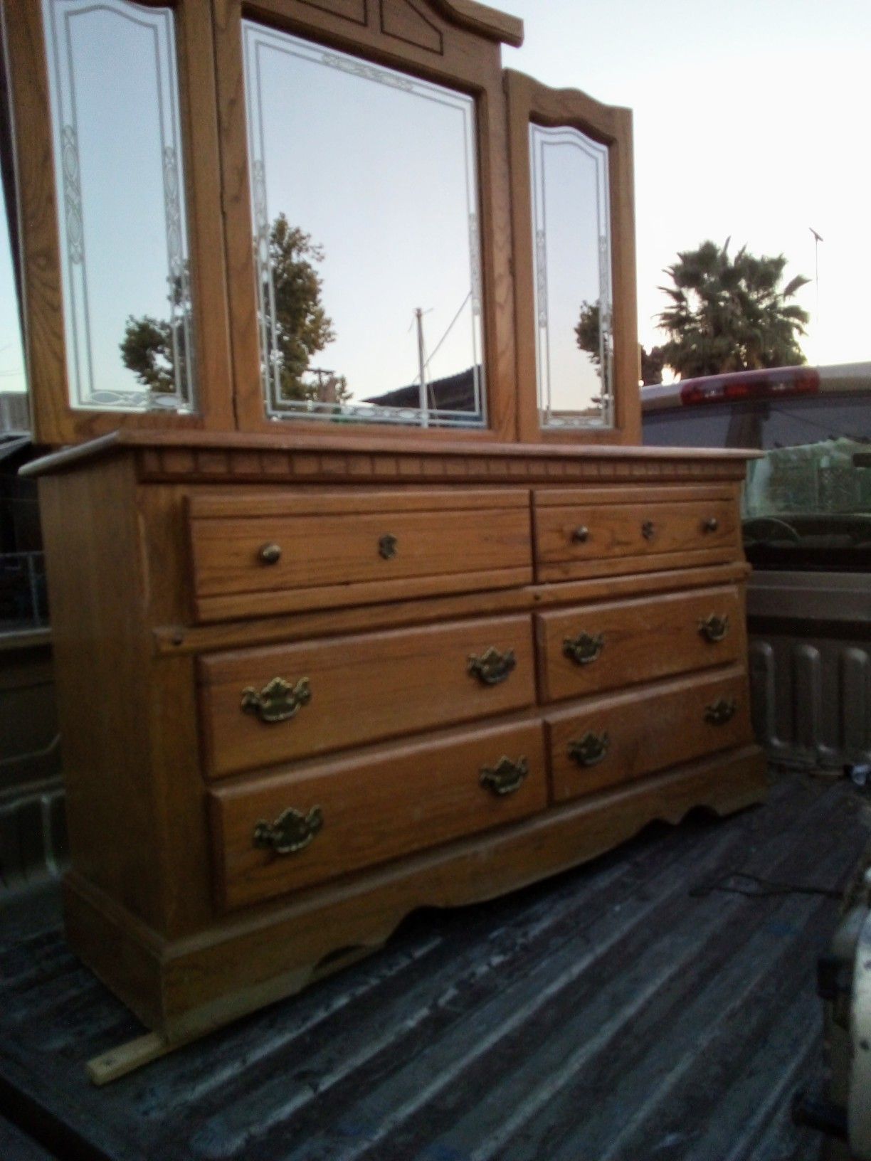 Dresser oak 6: drawers with mirror