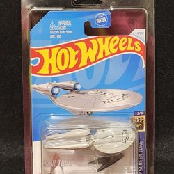Hot 🔥 Wheels 🛞  , $9 Star Trek, Protective Display Case Included  !