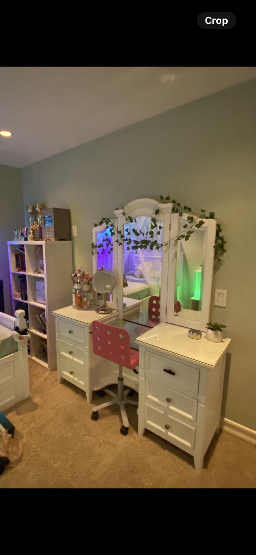 Girls Twin Bed & Vanity