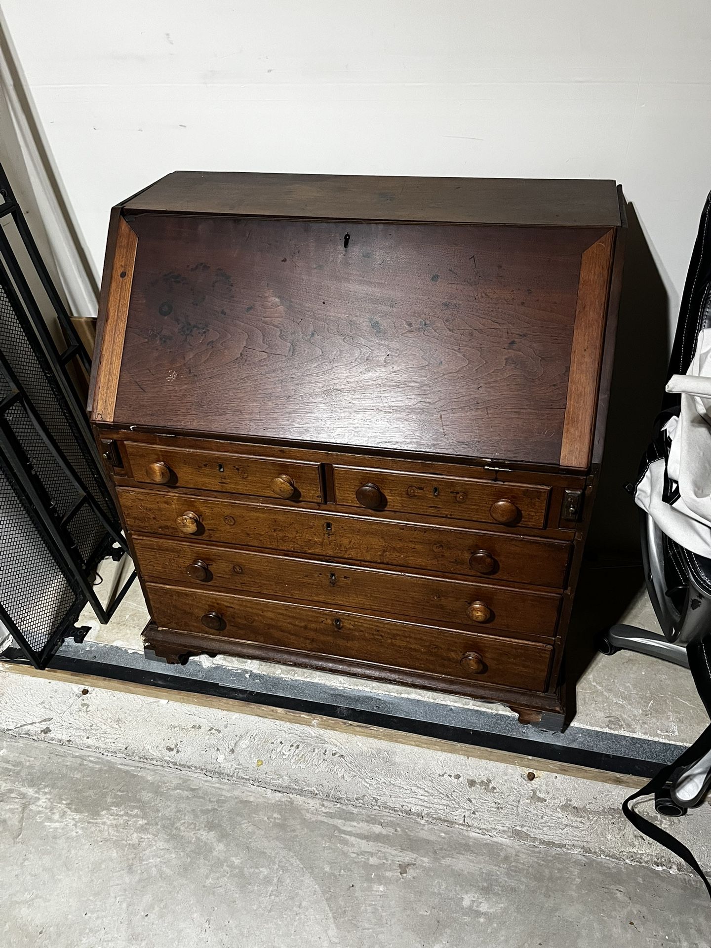 Work Desk
