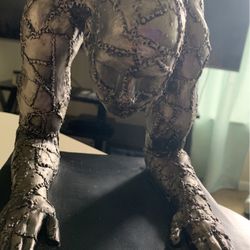 Statue