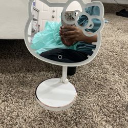 HELLO KITTY MIRROR