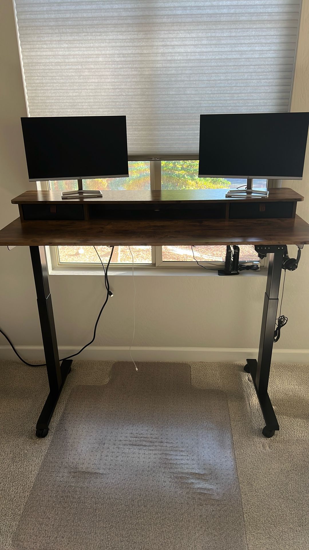 FEZIBO 55” Rustic Brown Sit/Stand desk