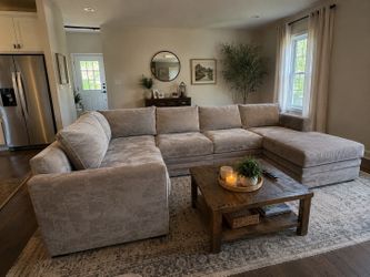 Raymour and Flanagan Sectional