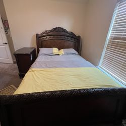 Queen Bed 