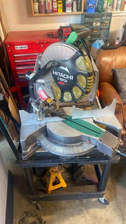 Hitachi 12” Compound Miter Saw