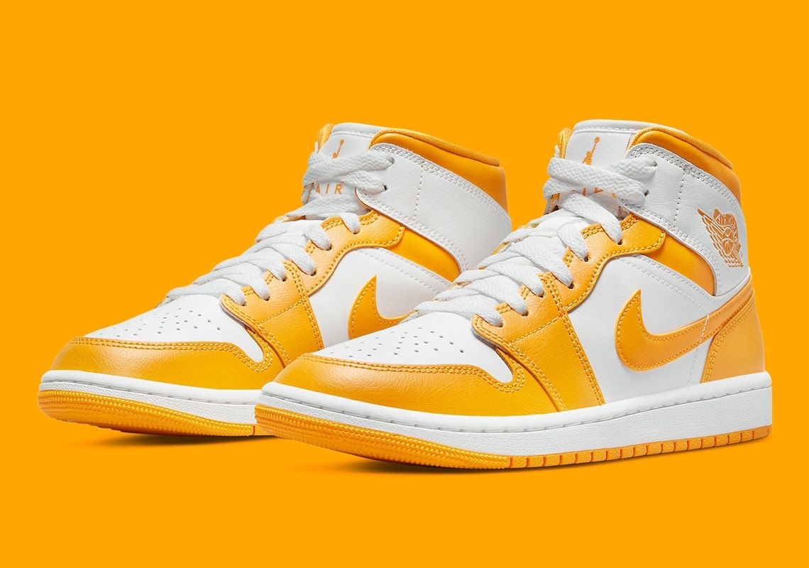 Nike Womens Air Jordan Mid 'White University Gold' (size men
