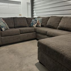 3 pc gray Sectional
