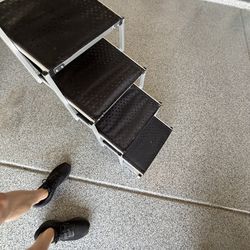 Dog stairs foldable