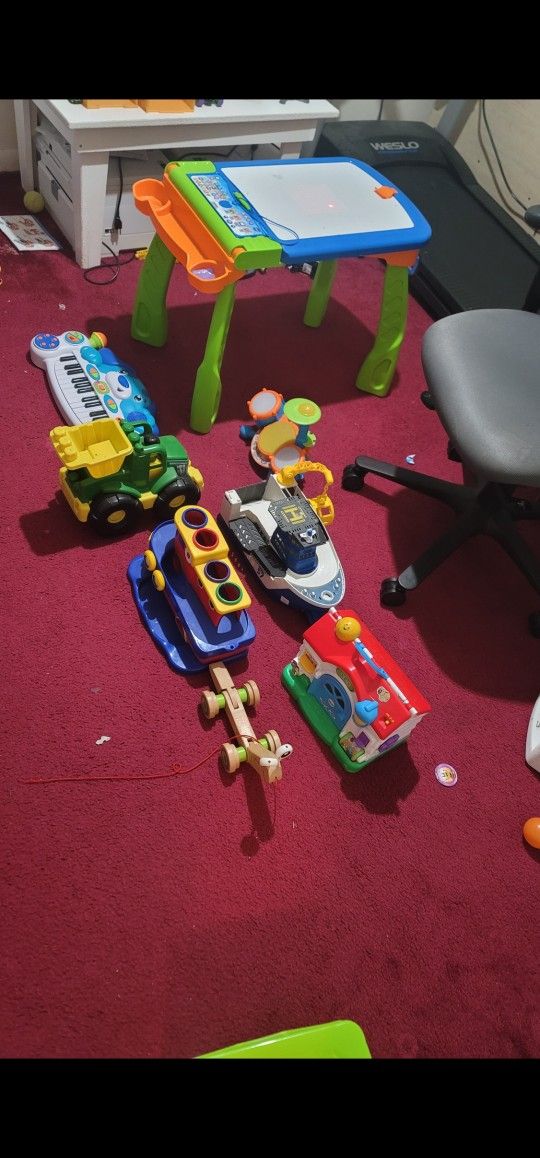 Baby toys 50$ for all 8 pieces