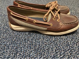 Sperry woman size 9