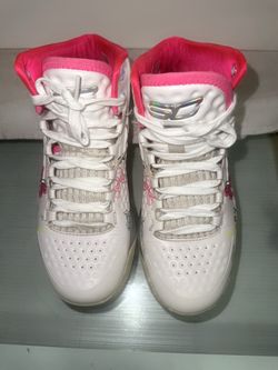 Girls basketball shoes