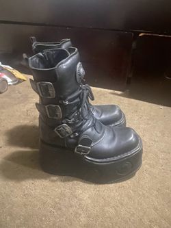 NEW ROCK BOOTS SIZE 38