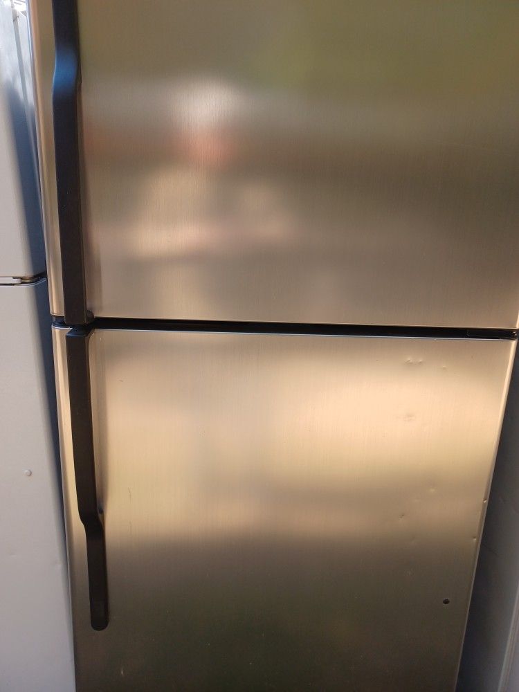 Stainless Refrigerator Excellente Condition