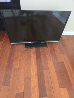Selling my Vizio 42-inch HDTV in good working condition.