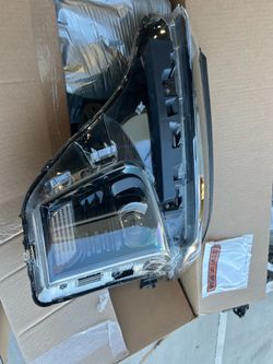 LT HEADLAMP 2025 chevy trax
