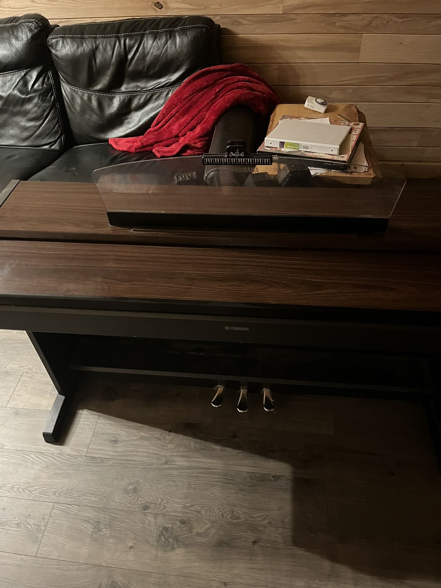 Yamaha YDP 213 Electric Piano