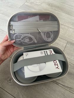 Momcozy M5 wearable breast pump