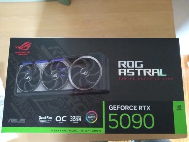 ASUS ROG ASTRAL GeForce RTX 5090