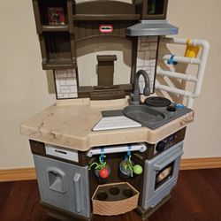 Little Tike's Kitchen