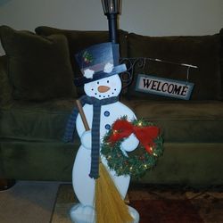 Wooden Snowman Outdoor Sign