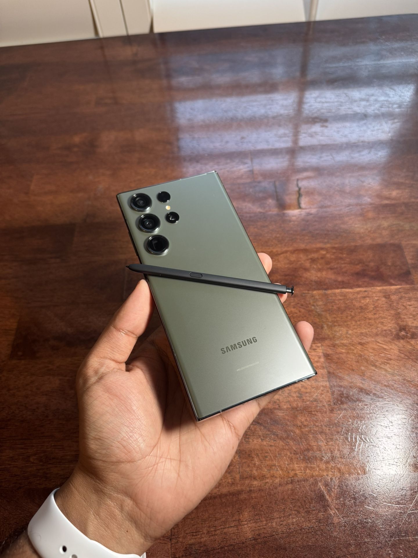 Samsung Galaxy S23 Ultra, Unlocked, 256 GBs, Like New Condition, Fully Functional