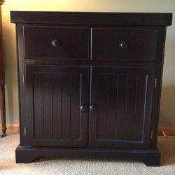 Accent Cabinet 