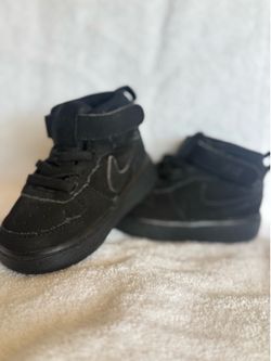 Unisex sports shoes for  baby boys and baby girls size 4c
