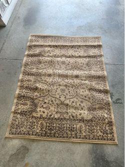 4.5”x6” Willshire Collection rug. Clean smoke free home