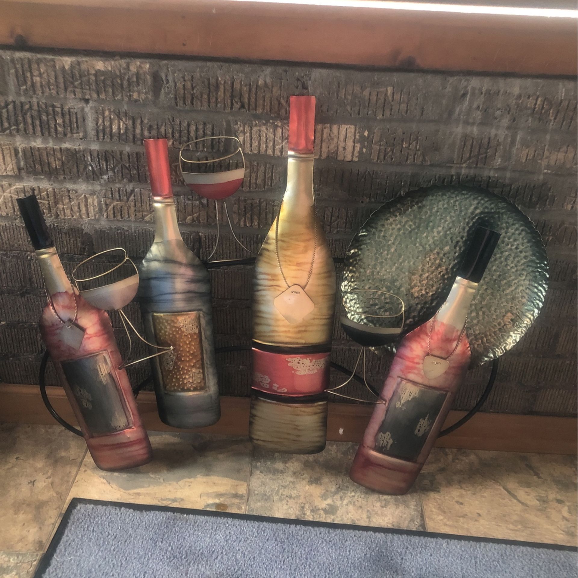 Metal Wine Bottle Decoration And Hanging Metal Wine Bottle Rack