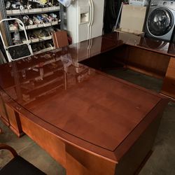 U-shape Desk
