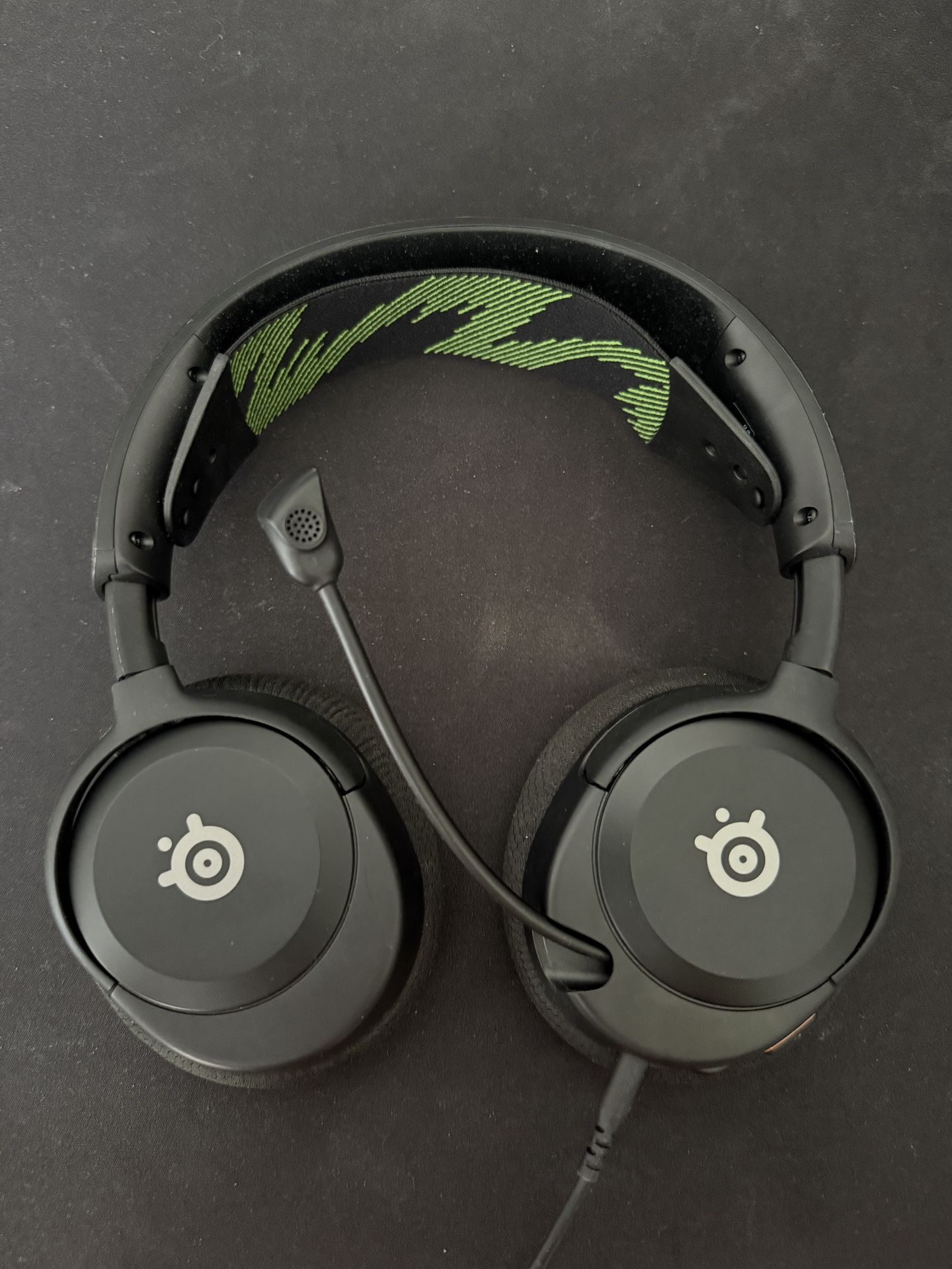 Black SteelSeries Wired Gaming Headset