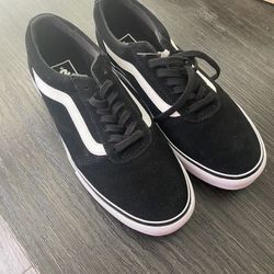 Women’s Old school Black Vans 