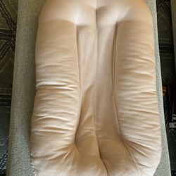 Organic snuggle Me
