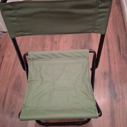 Fishing / Camping Foldable Chair With Built In Cooler ( New)