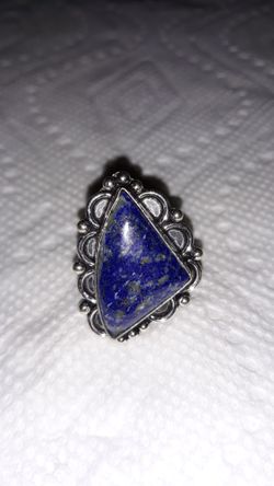 Beautiful Lapis Ladies ring